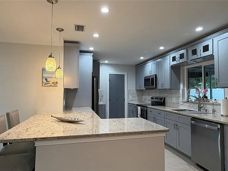 3435 Overlook Dr NE — Photo 35