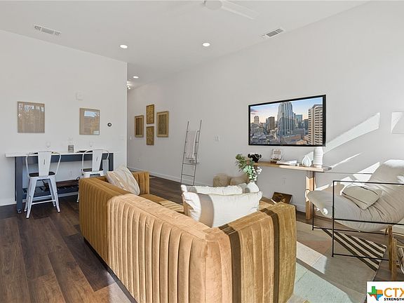 4th image of 2165 Gabriels Pl #1110