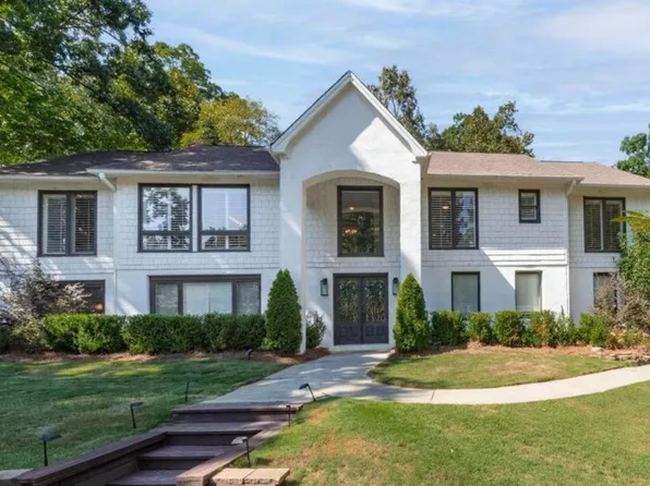 3618 Dunbarton Dr, Mountain Brook, AL 35223