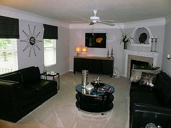 4th image of 105 Longwood Crossing Blvd #14