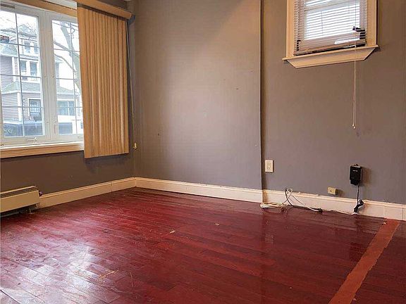 5th image of 9518 133rd St