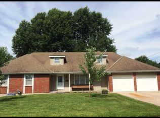 807 S 2nd Ter, Odessa, MO 64076