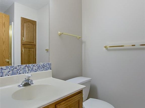 5th image of 740 Folsom Ln