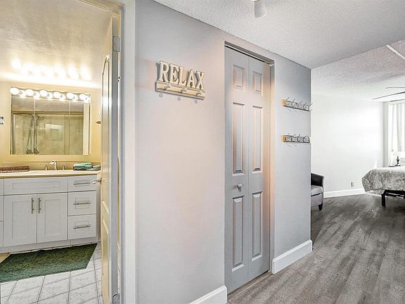 5th image of 100 Golden Isles Drive #815