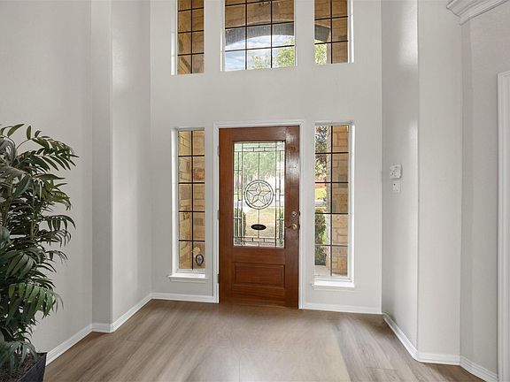 3rd image of 4323 Angelico Ln