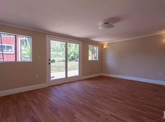 4th image of 895 Sheffield Pl
