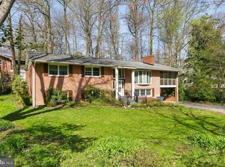 9127 Santayana Dr, Fairfax, VA 22031