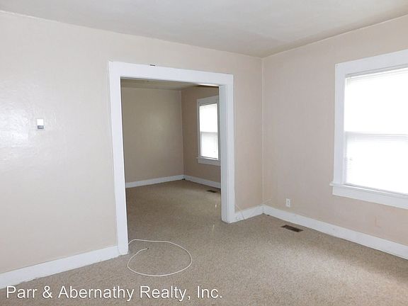 3rd image of 113 N 14th Ave