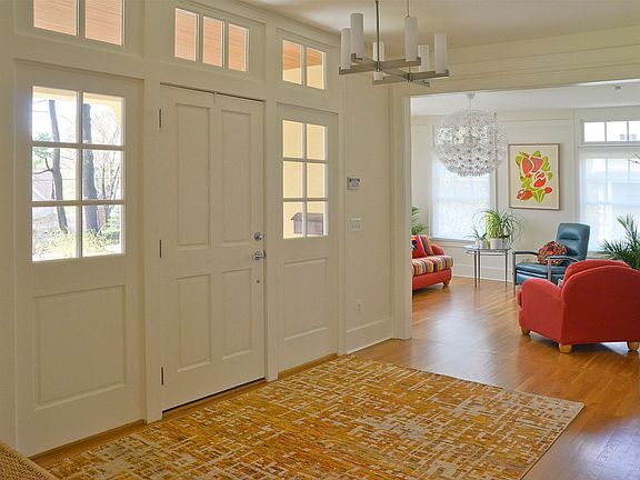 Spacious bright foyer