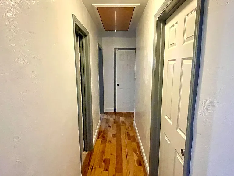 1341 Devonshire Ct — Photo 6