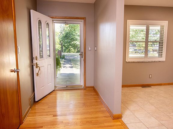 2nd image of 777 Eastwood Dr