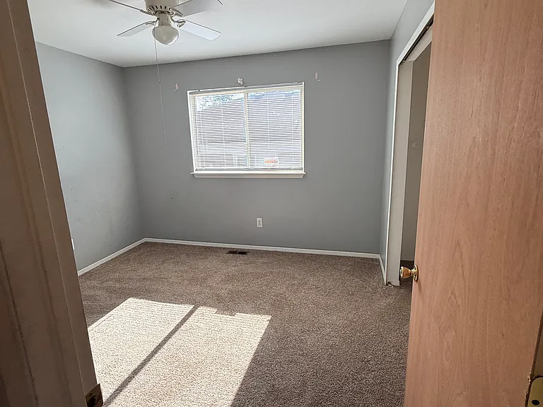 28610 Leona St — Photo 4