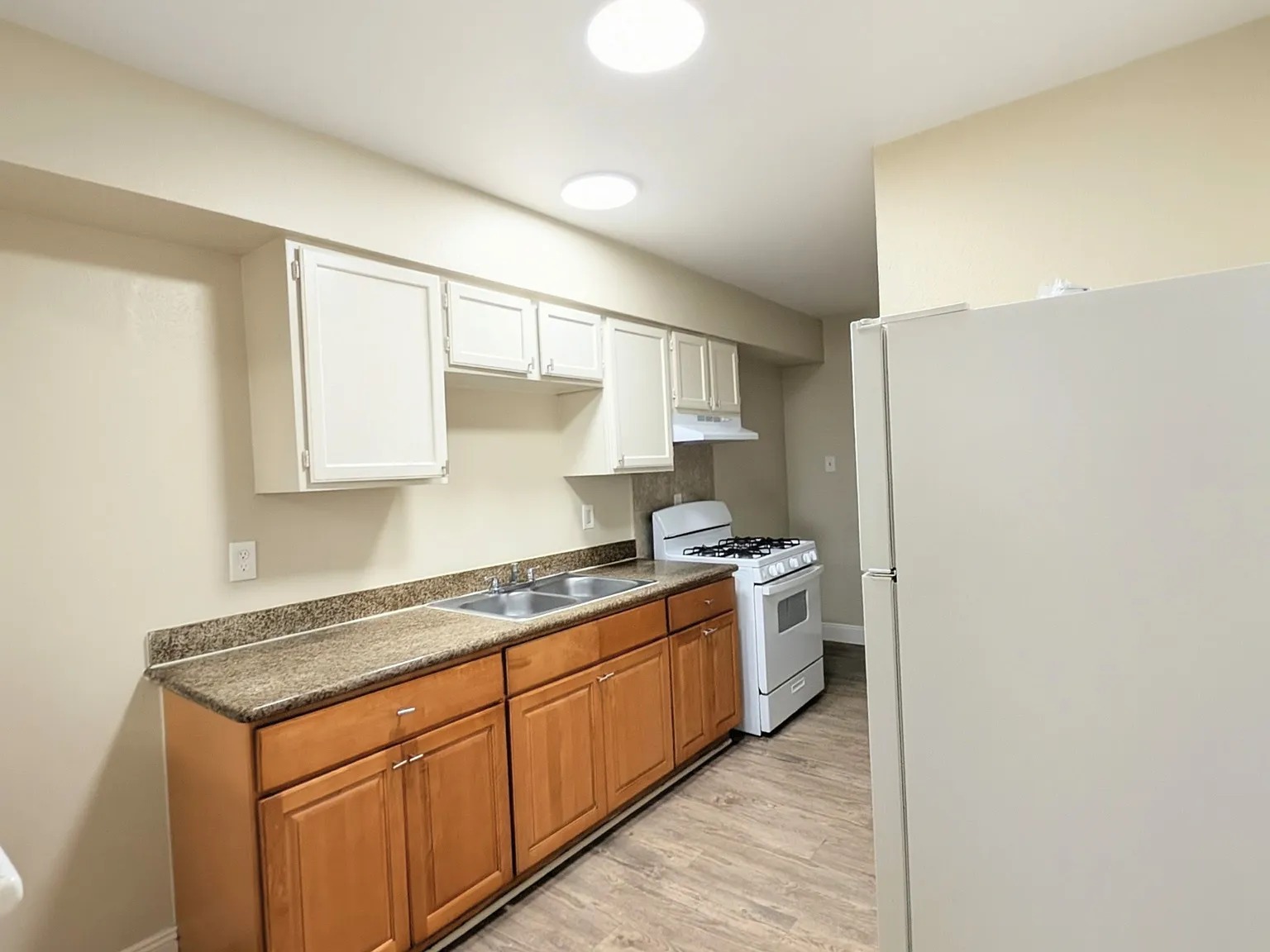 3 bed, 1350 sqft, $1,500 — Photo 4