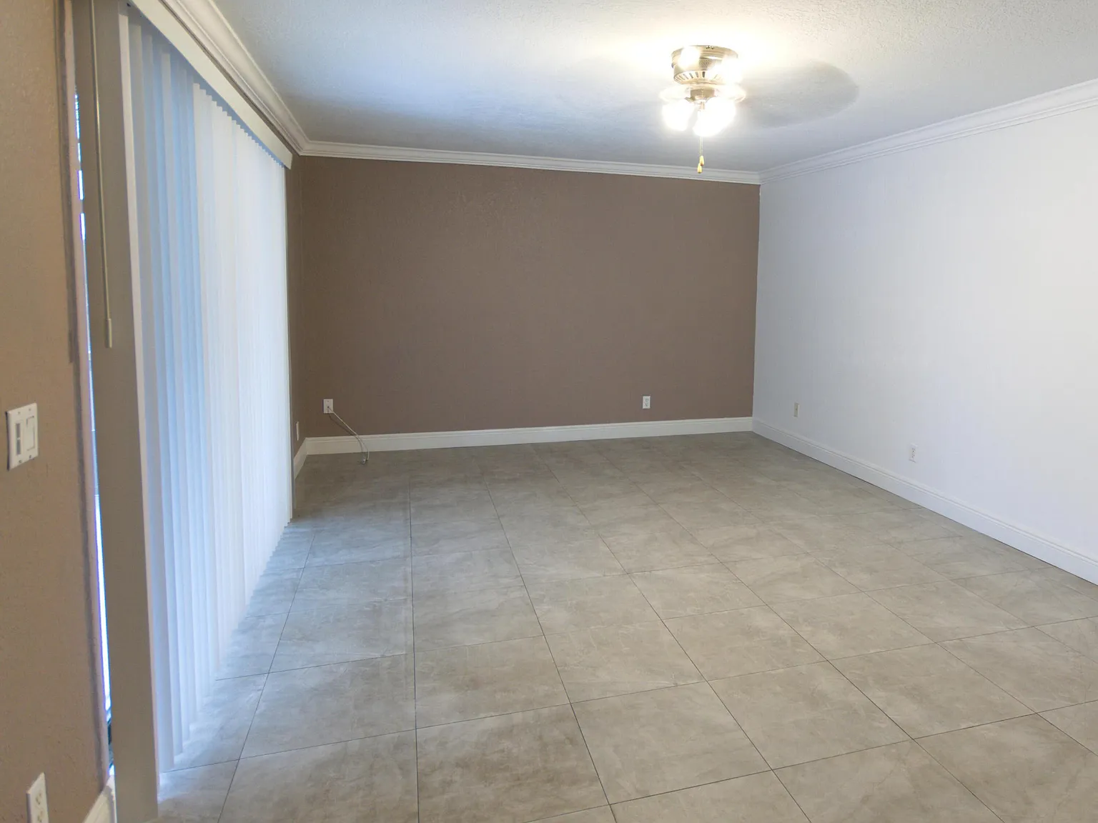 2 bed, 2.5 bath, 1400 sqft, $2,300 — Photo 4