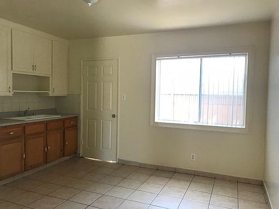 4th image of 4938 Live Oak St