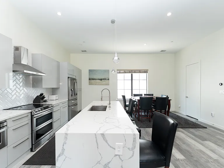 1721 Lear St — Photo 6