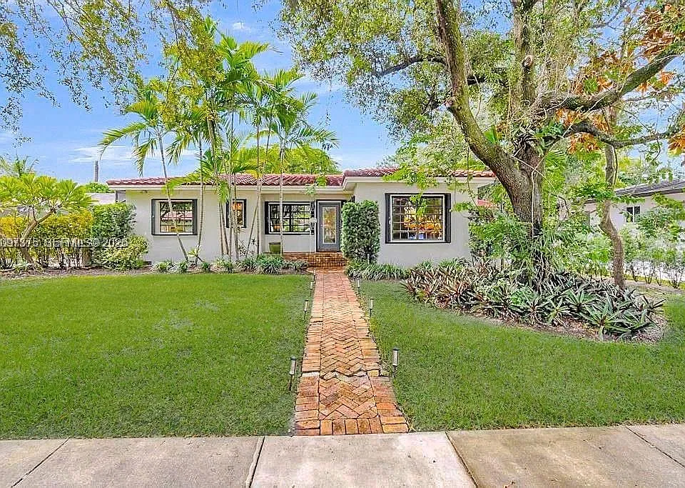 364 Navarre Dr