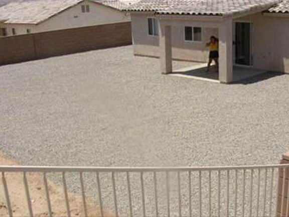 Large backyard,covered patio