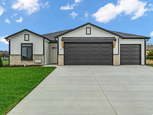 1006 Bluestem Cir, Baldwin City, KS 66006