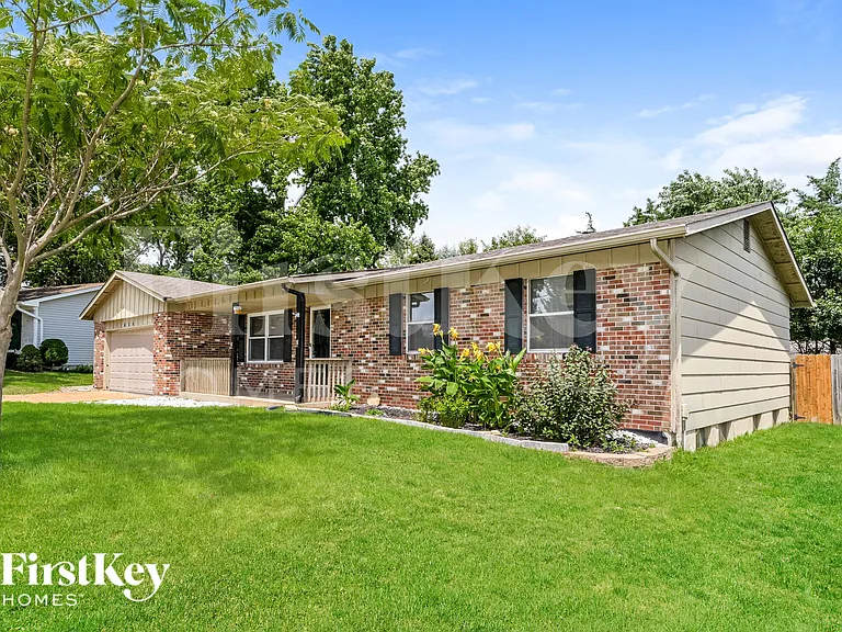 634 Watkins Glen Dr — Photo 2