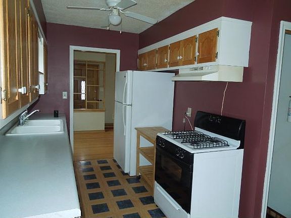 5th image of 1169 Hall Ave