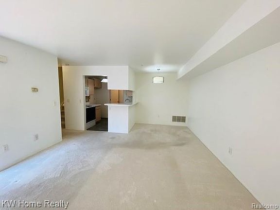 5th image of 22111 Atlantic Pointe #1