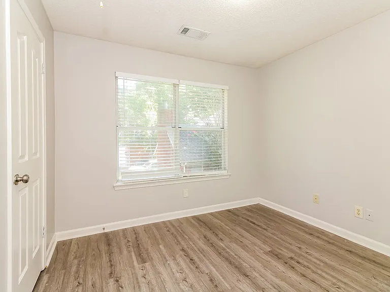 8183 Walnut Valley Cv — Photo 14