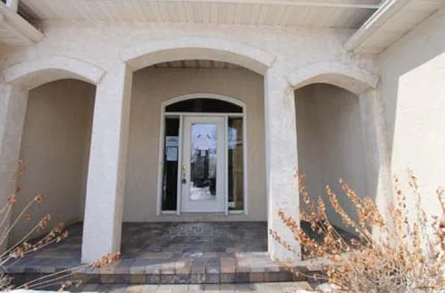 3 bed, 3056 sqft, $3,600 — Photo 2