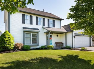 186 Chelsea Meadows Dr, West Henrietta, NY 14586