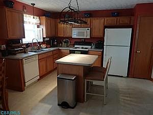 3rd image of 5816 Coldcreek Dr