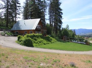 17 Airport Heights Rd, Winthrop, WA 98862