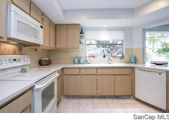 3rd image of 1020 White Ibis Dr