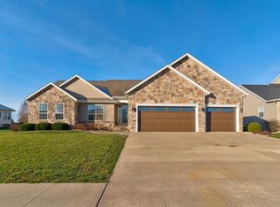 5840 Woodbridge Crst, Marion, IA 52302