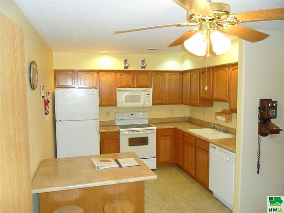 4th image of 1151 Meadow View Ct Unit 4