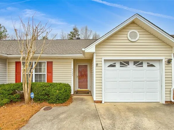 3133 Highbridge Cir, Jamestown, NC 27282