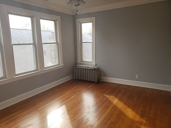 2nd image of 7911 S Calumet Ave #2F