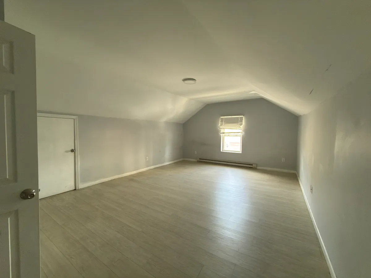 Building Photo - 305 Knox Ave #4
