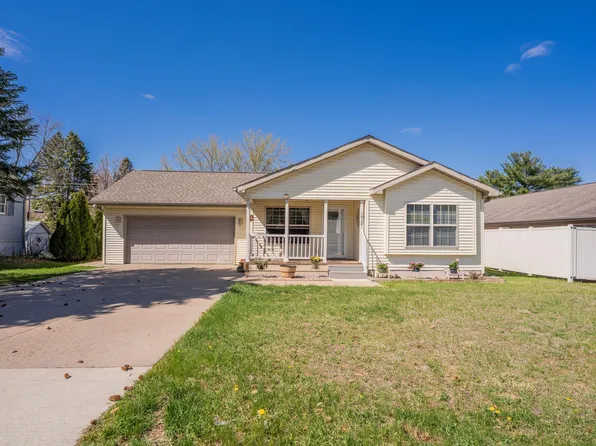 1012 Bartlett Ave, Altoona, WI 54720