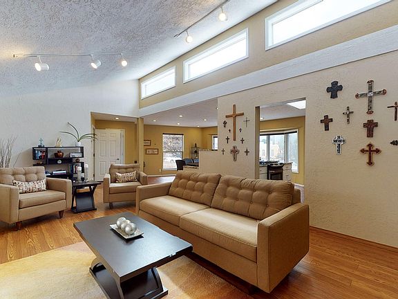 4th image of 9201 Cascajo Dr NE