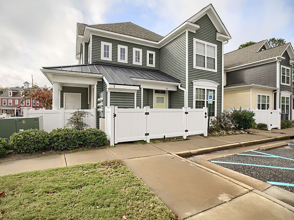 1st image of 101 Promenade Ln