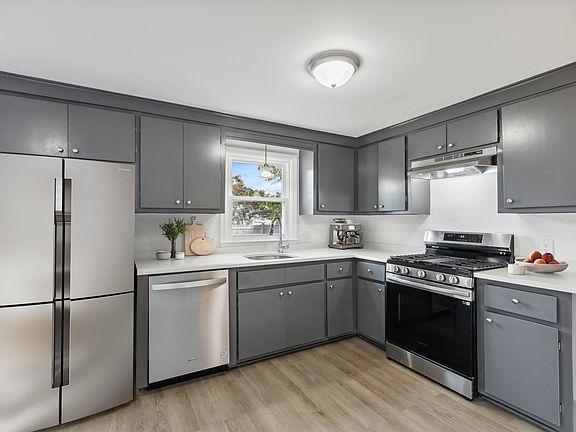 4th image of 128 E Hobart Street
