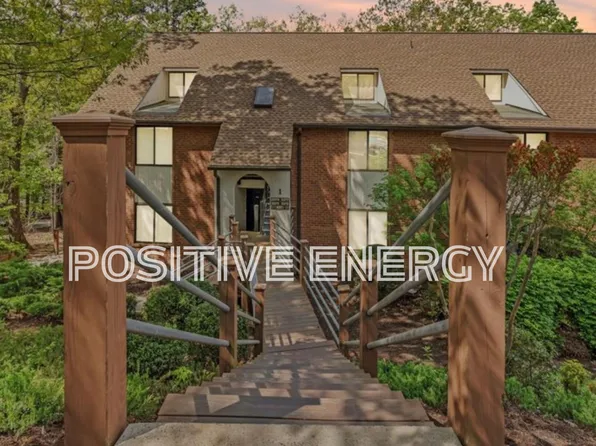 3377 Forest Ridge Rd, Roanoke, VA 24018