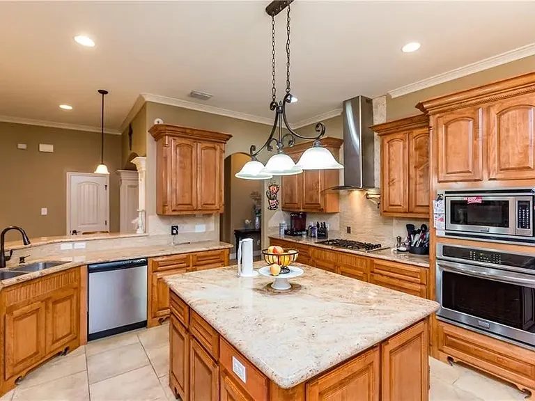 1306 Keenland Rd — Photo 3