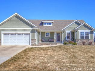 1729 Bristol Rdg NW, Grand Rapids, MI 49544
