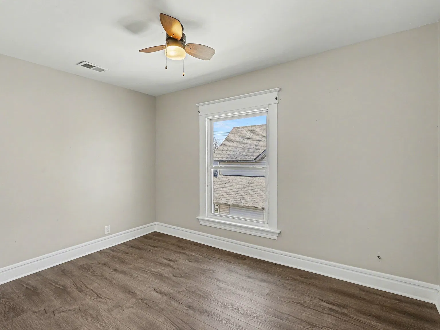 2 bed, 1000 sqft, $1,175 — Photo 4
