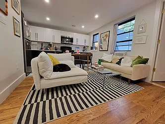 521 Willoughby Avenue, #1B