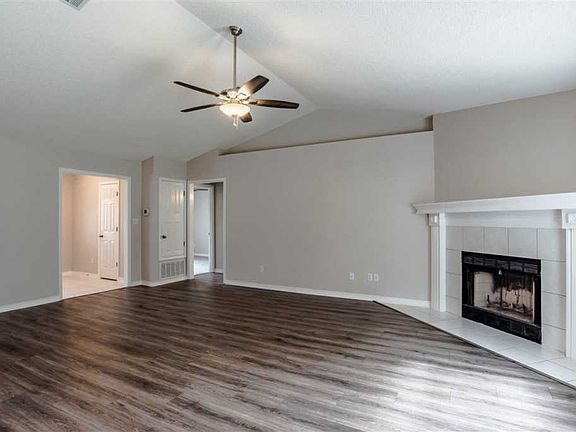 5th image of 6813 Cedar Lake Dr