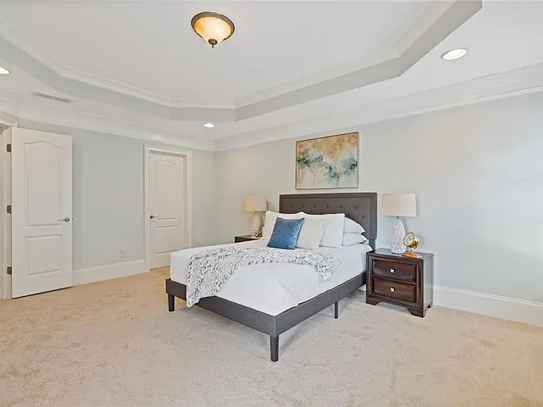 2763 Durham Dr NE — Photo 39