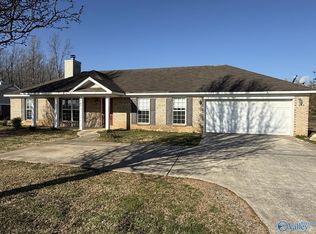 488 Hills Chapel Rd, Hazel Green, AL 35750