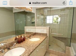 12960 Huston St, Sherman Oaks, CA 91423